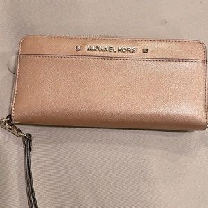 Michael Kors Large Wallet/Wristlet:Rose Gold